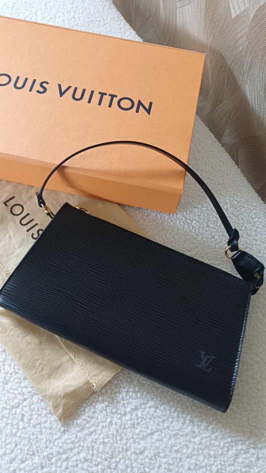 LV pochette Accessoires