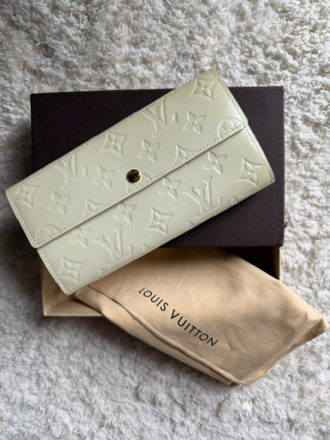 Louis Vuitton Sarah Wallet