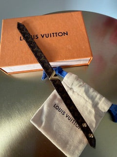 V bracelet Louis Vuitton