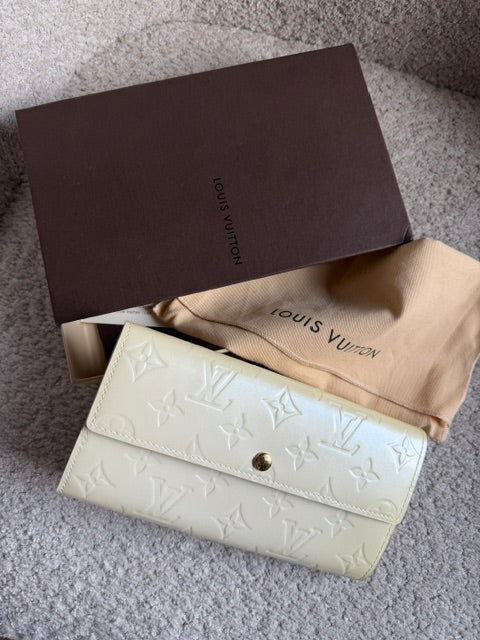 Louis Vuitton Sarah Wallet