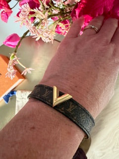 V bracelet Louis Vuitton