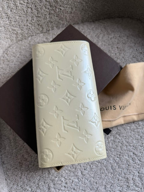 Louis Vuitton Sarah Wallet